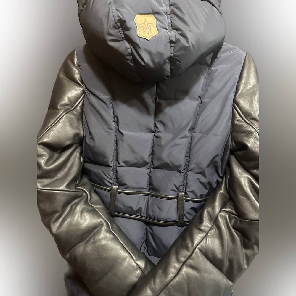 Mackage Leather Sleeves Navy Blue/Black PUFFER Jacket Size XS EUC - Picture 7 of 15